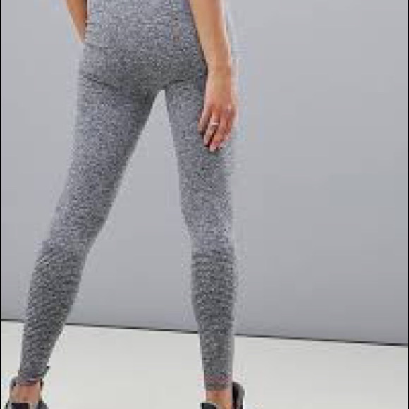 EUC Two Tone Maternity Leggings - Picture 4 of 4